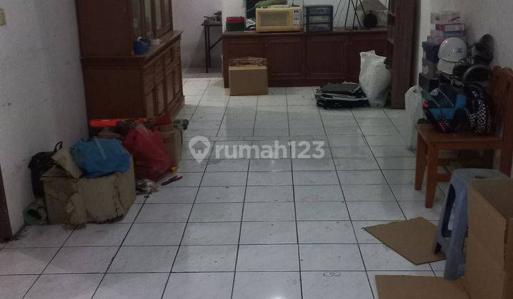 Dijual Rumah Dekat Stasiun Bandung Kebon Kawung Masuk Mobil 2