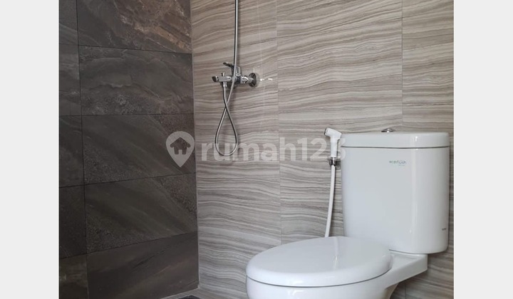 For Rent: Semayang Cluster House Semi Furnished (027) 2