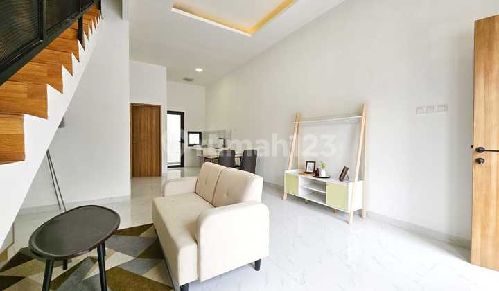 Jual Rumah Mewah 2 Lantai Dengan Lingkungan Elite Di Bulevar Hijau, Harapan Indah, Bekasi, 007 2