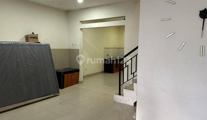 Dijual Rumah Modern 2 Lantai Shgb, Cluster Victoria, Metland Menteng, Jakarta Timur, 011 1