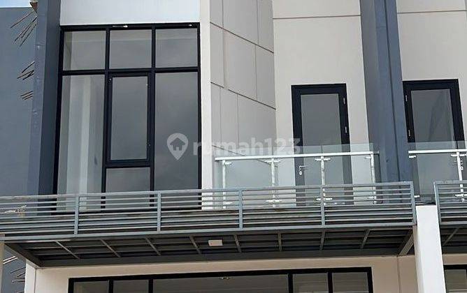Disewa Ruko New East 3 Lantai Strategis Siap Pakai Harga Super Terjangkau, Cakung, Jakarta Timur, 028 1