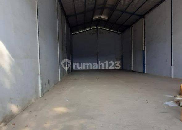 Disewakan Gudang Siap Digunakan di Jl. Kamal Raya, Jakarta Barat 300 M, 012 2