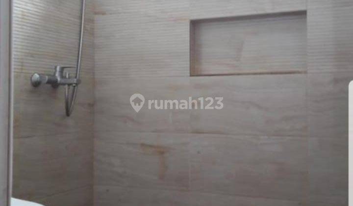 RUMAH MURAH, 2 LANTAI, 3 KAMAR, 5 MENIT KE MKG, BEBAS BANJIR DI GADING GRIYA RESIDENCE JAKARTA UTARA (dw)  2