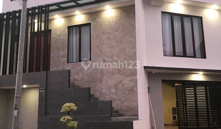 Rumah Mewah 3 lantai Asthetic Modern Minimalis 2