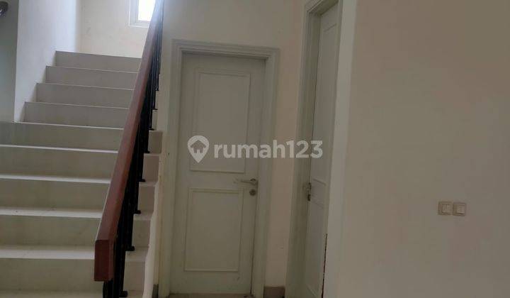 Rumah di Rolling Hills Lippo Karawaci, Tangerang 2