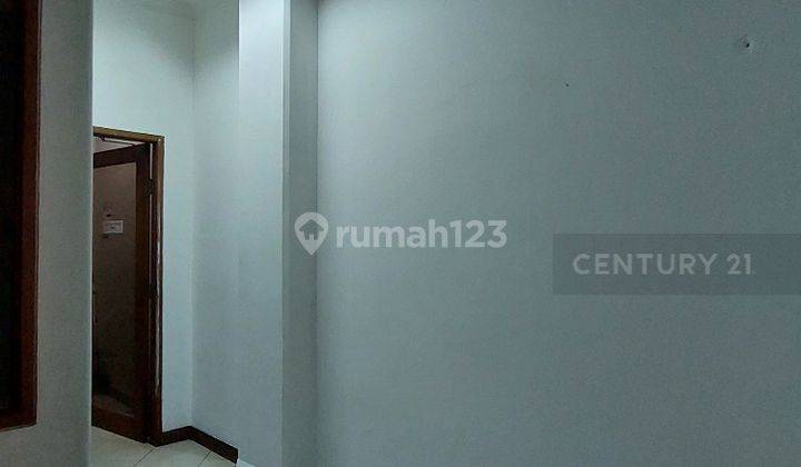 Ruko Terawat Di Kawasan Perbankan Kebayoran Baru Jakarta Selatan 2