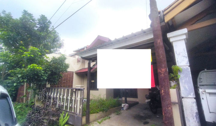 Rumah Luas 3 Kamar 15 Menit ke Gerbang Tol Cibadak 2 Hadap Timur J44005