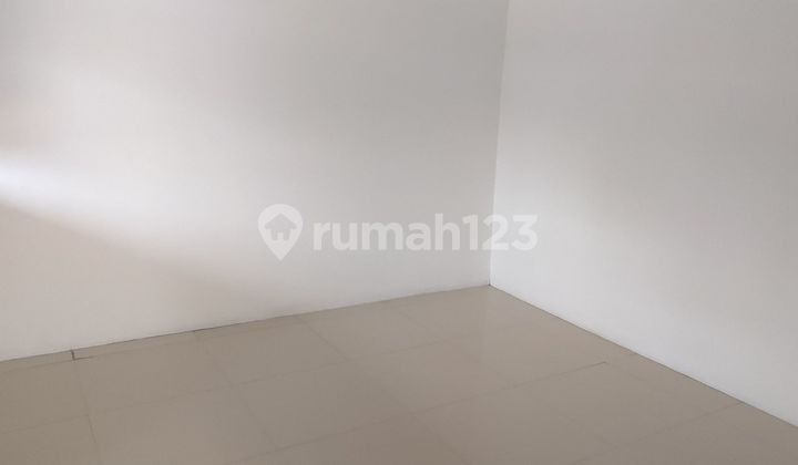 SHM House LT 240 Ready to Live 15 Minutes to Pluit Toll Gate J-40415 2