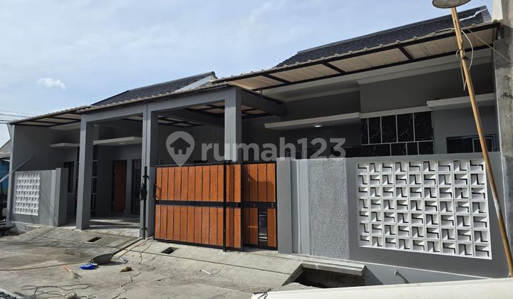 Rumah 1 Lantai Dekat Terminal dan Stasiun di Bekasi Dibantu KPR J33625 1