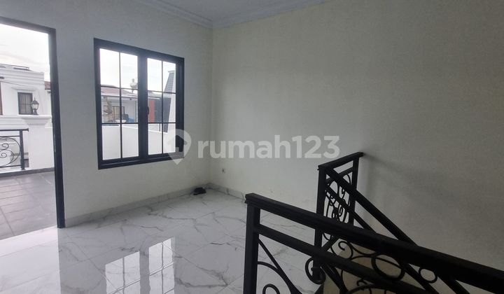Rumah Hadap Selatan 15 Menit ke Aeon Mall Tanjung Barat Dibantu KPR J-37805 2