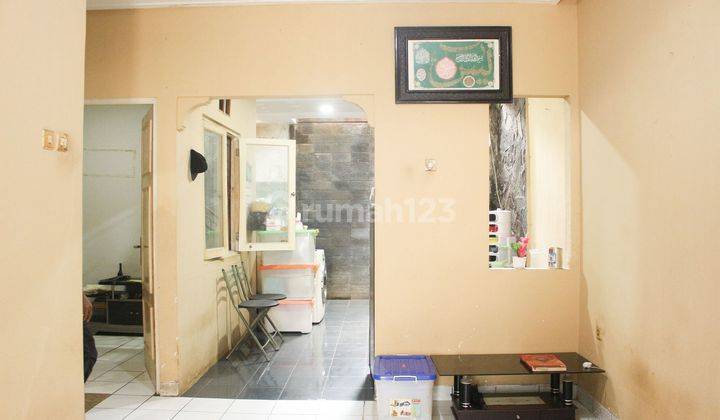 Rumah Seken Terawat Hanya 8 Menit ke SMAN 4 Depok Siap Huni Dibantu KPR J22813 2