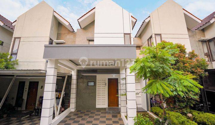 Rumah Luas Hadap Timur 15 Menit ke Stasiun KA Depok Siap Huni Dibantu KPR J10515 1