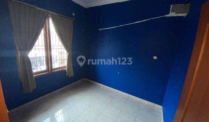 Rumah SHM 2 Lt Carport Luas 10 menit ke RS Mitra Keluarga Kalideres Dibantu KPR J10978 2