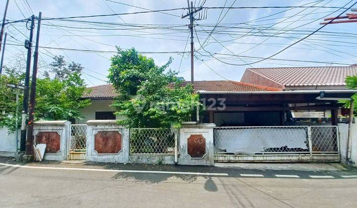 Rumah Hadap Timur LT 243 Siap KPR 9 menit ke Stasiun Pasar Minggu Baru J9937