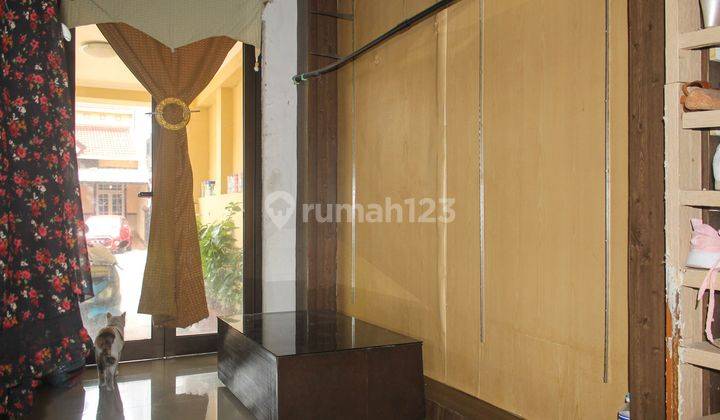 Rumah Cantik 6 Kamar Tidur Hadap Timur 10 Menit ke Supermal Karawaci J24724 2