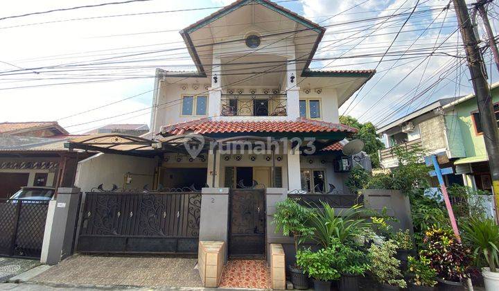 Rumah Mewah 2 Lt Hadap Selatan 7 Menit ke Summarecon Mall Serpong J9467 1