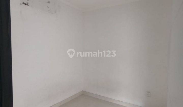 Rumah Siap Renovasi 2 Lt SHM 15 Menit ke RSIA Bunda Sejahtera Harga Nego J-26854 2