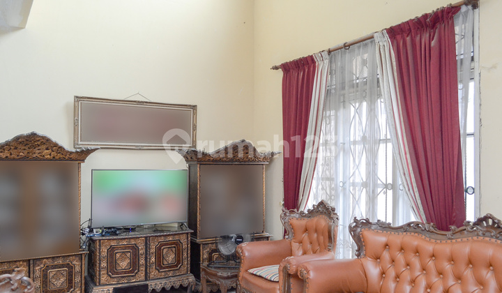 Rumah Cantik di Legenda Wisata Selangkah ke Tol Cibubur, Siap Huni Rumah Cantik di Legenda Wisata Selangkah ke Tol Cibubur, Siap Huni