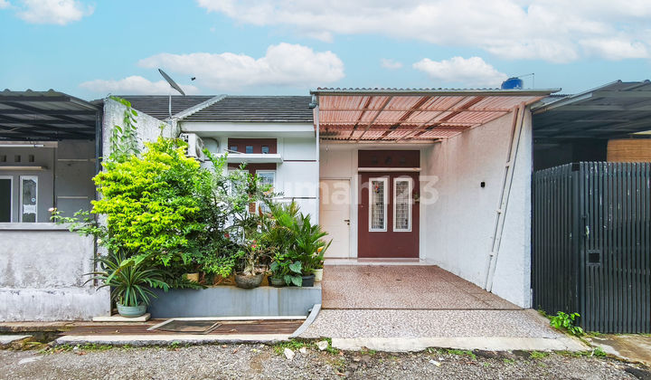 Rumah Hadap Timur Dekat Gerbang Tol BSD Barat Dibantu KPR J-43969