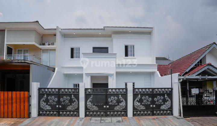 Rumah 2 Lt SHM 5 Kamar Tidur 15 menit ke Living World Alam Sutera Free Renovasi J-26076 1