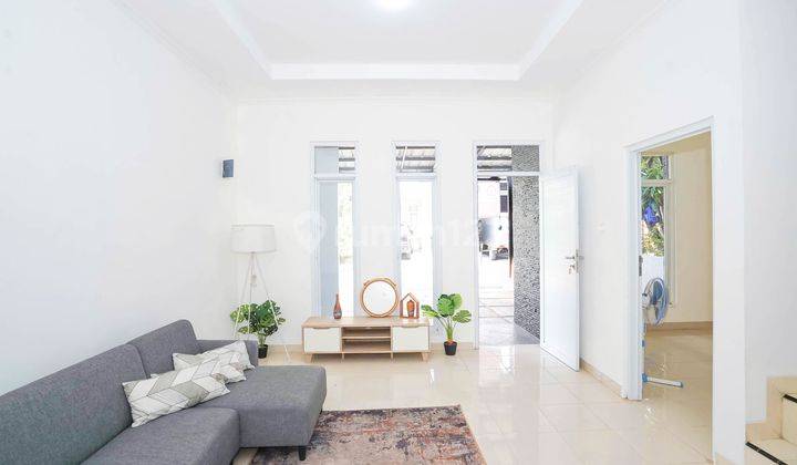 Rumah Terawat SHM 15 Menit ke Cinere Bellevue Mall Sudah Renov J-30802 2