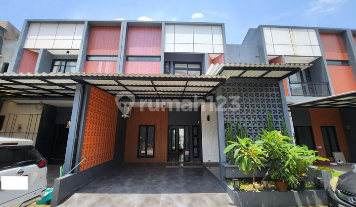 Rumah Carport Luas di Bogor 8 Menit ke Stasiun 2 Lt Dibantu KPR J40999 Rumah Carport Luas di Bogor 8 Menit ke Stasiun 2 Lt Dibantu KPR J40999
