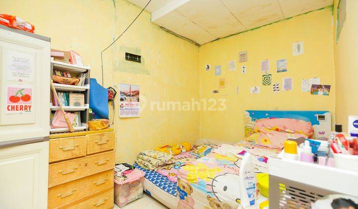 Rumah Seken Strategis 15 Menit ke Stasiun Bekasi LT 124 Hadap Utara J16539 2