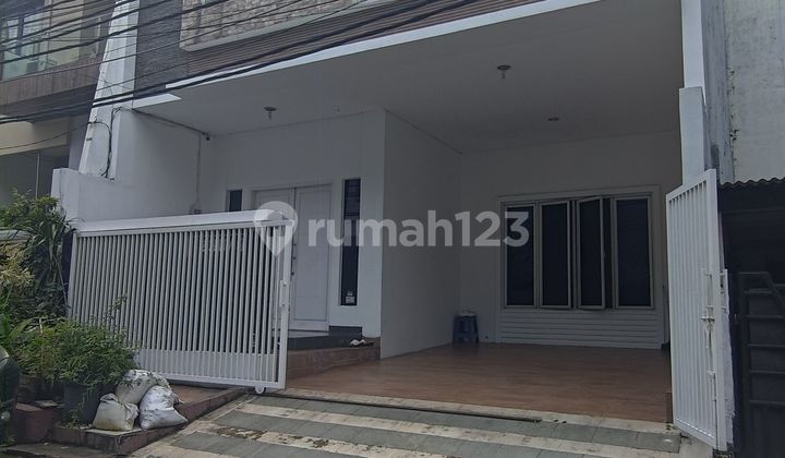 Rumah SHM LT 240 Siap Huni 15 Menit ke Gerbang Tol Pluit J-40415 Rumah SHM LT 240 Siap Huni 15 Menit ke Gerbang Tol Pluit J-40415