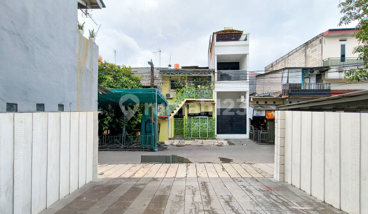 Rumah Luas Strategis 5 Menit ke Gerbang Tol Kebon Bawang J-43455 Rumah Luas Strategis 5 Menit ke Gerbang Tol Kebon Bawang J-43455
