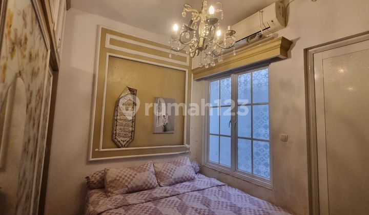 Spacious Strategic House 8 Minutes to Living Plaza Cinere Assisted by KPR J-39254 2