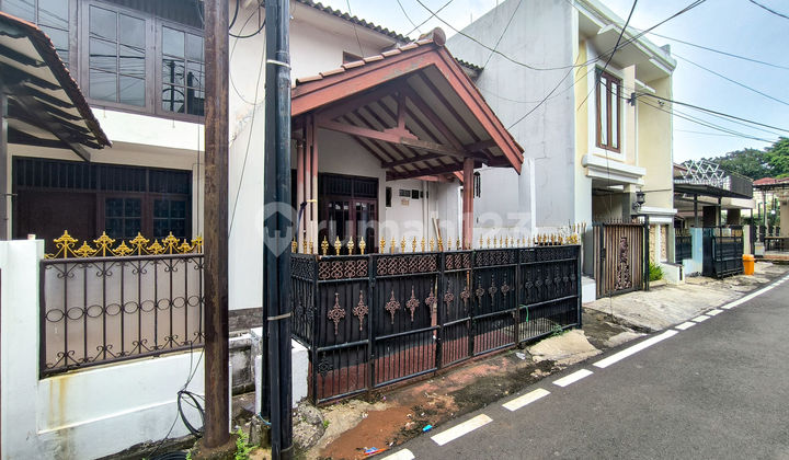 SHM House Strategically Located 8 Minutes to Pondok Kelapa Toll Gate J-41160 2