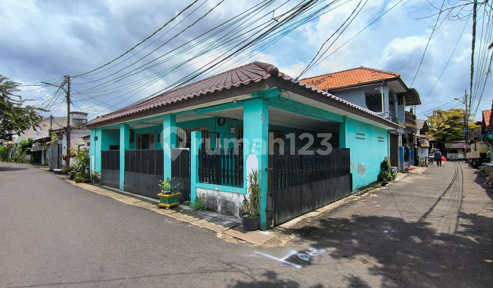Rumah 4 Kamar Tidur SHM 5 Menit ke Gerbang Tol Ciledug J-42274