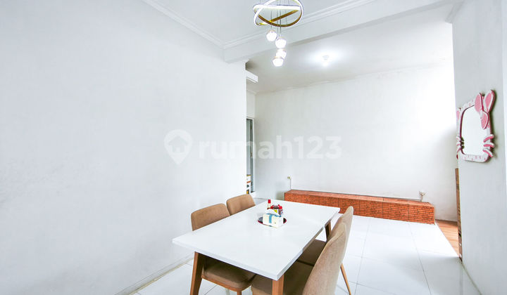 Rumah Strategis 15 Menit ke Stasiun Cilebut Carport Luas bisa KPR J39900 2