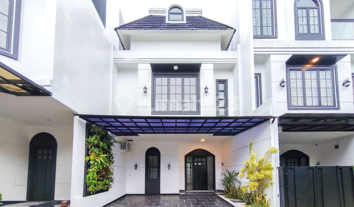 3-story house with SHM 10 minutes to Siloam Hospitals Kebon Jeruk Ready for KPR J-41268 3-story house with SHM 10 minutes to Siloam Hospitals Kebon Jeruk Ready for KPR J-41268