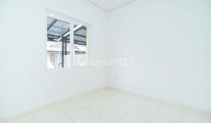 Rumah Hadap Selatan Semi Furnished 10 Mnt ke Taman Kota 2 BSD Harga Nego J22408 2