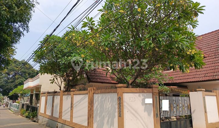 Rumah 6 Kamar Tidur SHM Siap Huni 15 Menit ke Lagoon Avenue Mall Bekasi J-28019