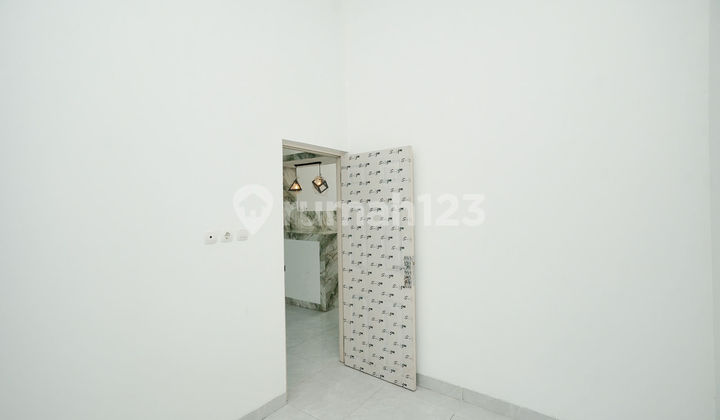 Rumah 15 menit ke Summarecon Mall Bekasi SHM Bebas Banjir J-36940 2