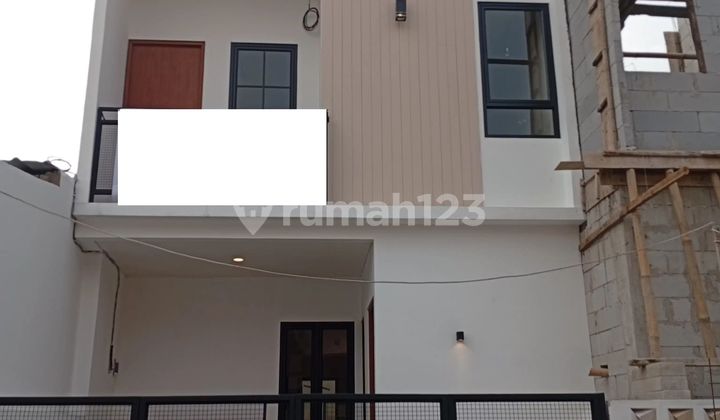 Rumah 16 Menit ke Summarecon Mall Bekasi Bebas Banjir J34077 1