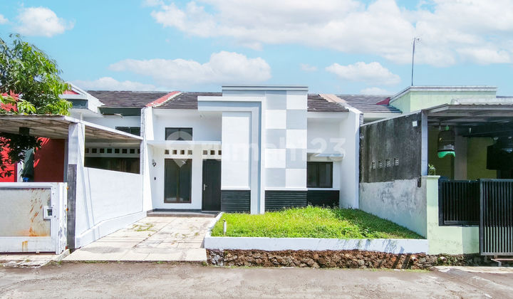 15 Minutes to Cimanggis Toll Gate House, Assisted with KPR, Ready to Occupy J-30648