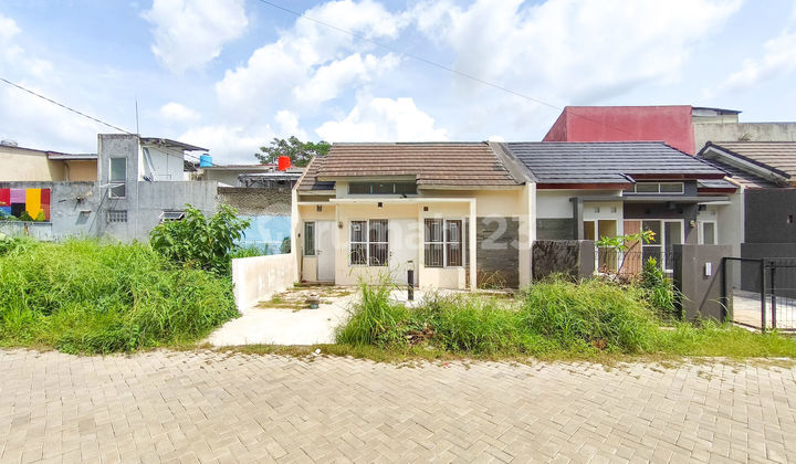 South-Facing House 15 Minutes to Cisauk Station with KPR J-38475 Assistance