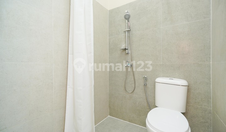 Rumah 2 Lantai Bagus Furnished SHM di Bukit Cimanggu City, Bogor 14