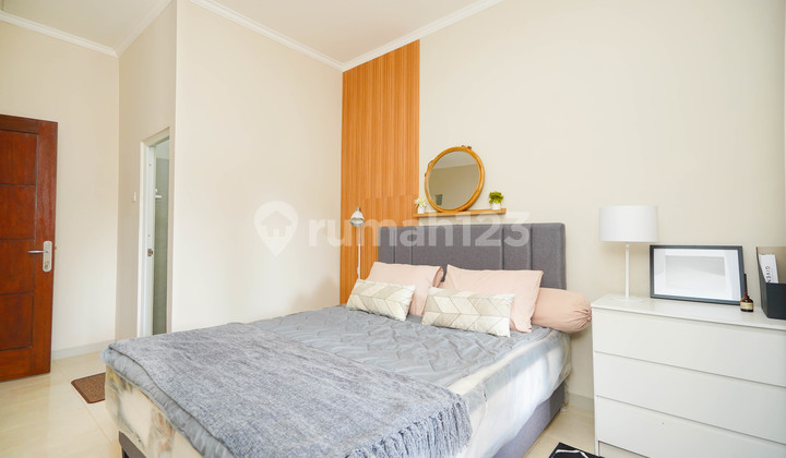 Rumah 2 Lantai Bagus Furnished SHM di Bukit Cimanggu City, Bogor 25