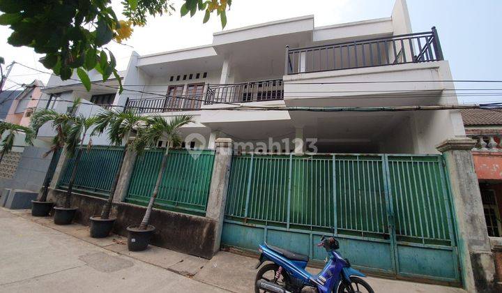 Rumah 3Lt Hadap Selatan LT 189 Bisa Nego 15 Menit ke Mall Cipinang Indah Siap KPR J25382 1