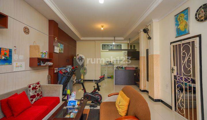 Rumah Cantik 5 Kamar Tidur Harga Nego 15 Menit ke Living Plaza Jababeka J24765 2