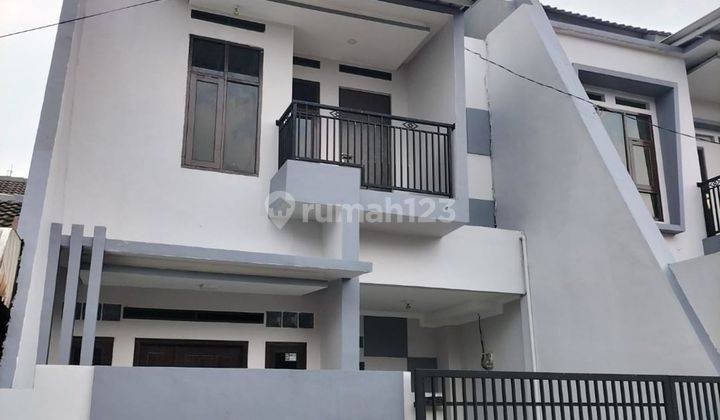 Rumah 2 Lt Bisa Nego 10 Menit ke Summarecon Mall Bekasi Dibantu KPR J26049 1