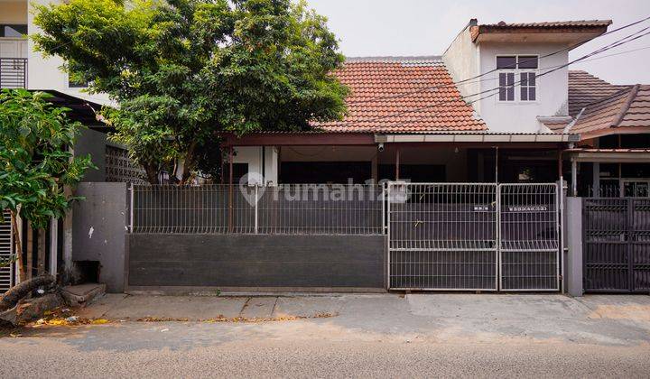 Rumah 10 menit ke Stasiun Bekasi SHM LT 172 Hadap Selatan J24714 1