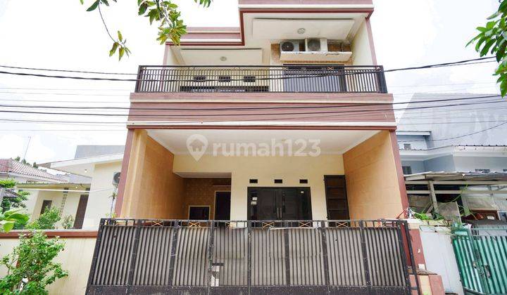 Rumah 2 Lt Hadap Utara 15 menit ke Grand Mall Bekasi Dibantu KPR J21346 1