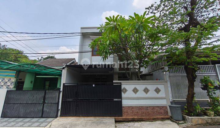 Rumah 2 Lantai Terawat 15 Menit ke RSU Hermina Depok Siap KPR J23754 1