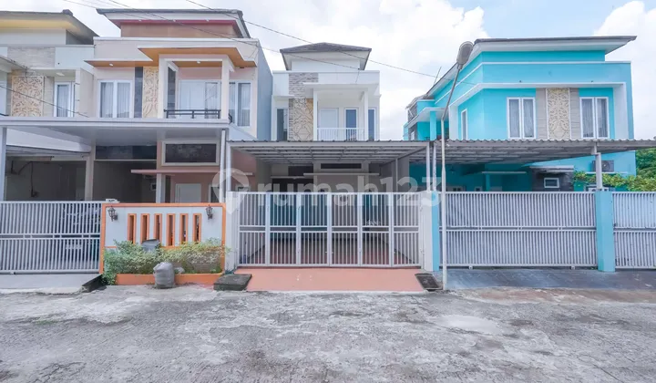 Rumah 2 Lantai SHM 15 Menit ke Rsud Cibinong Hadap Selatan J39190