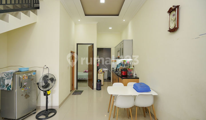 Rumah SHM 2 Lt Bebas Banjir 10 menit ke Plaza Taman Harapan Baru J25828 2